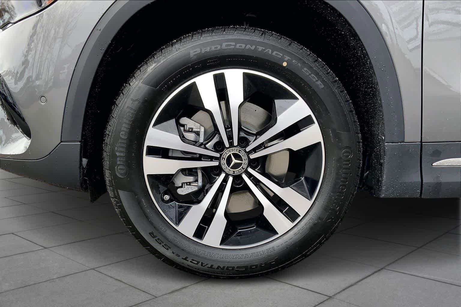 New 2026 Mountain Grey Metallic Mercedes-Benz GLA 250 image 15