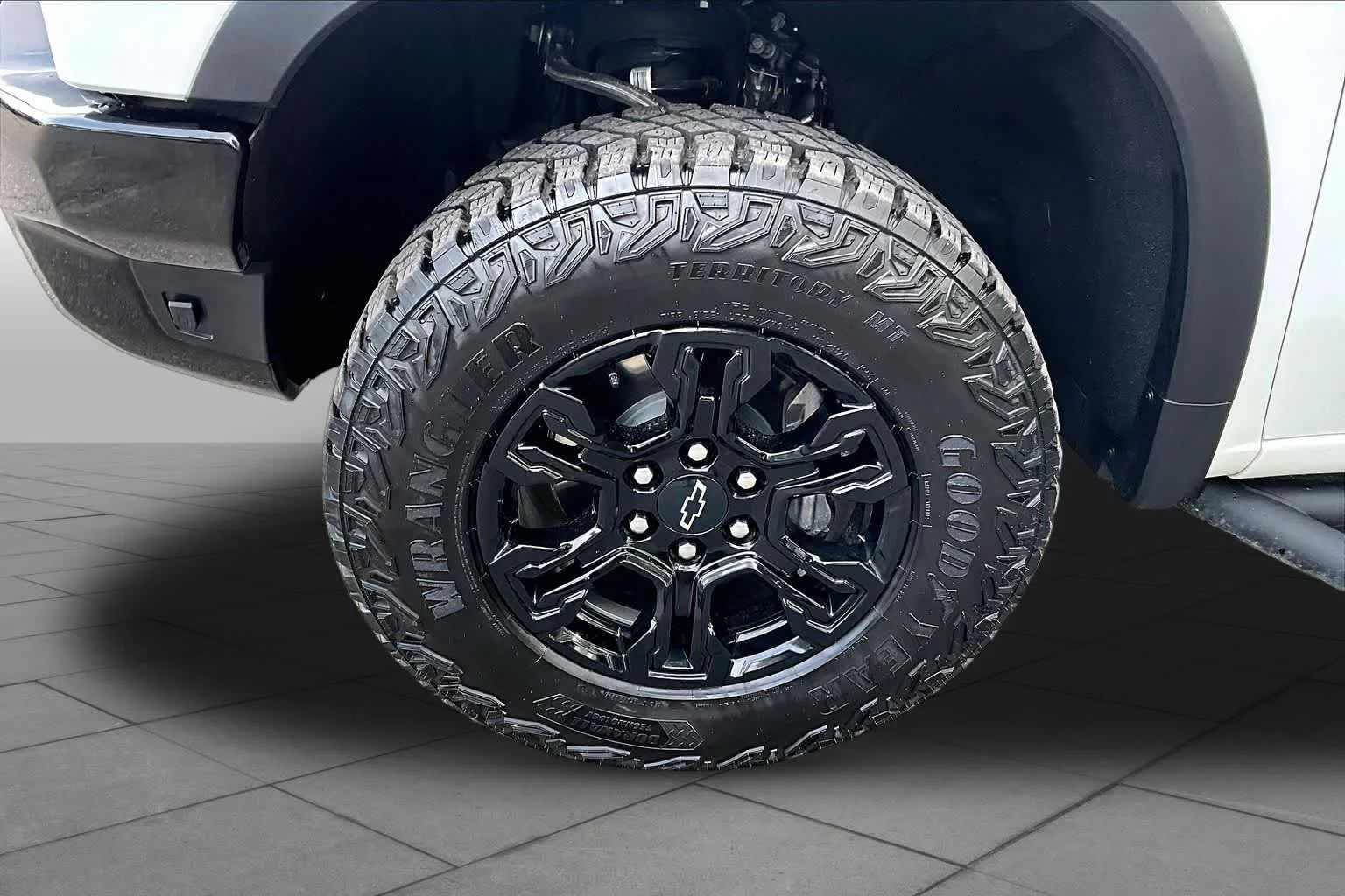2025 Chevrolet Silverado 1500 ZR2 - Photo 11