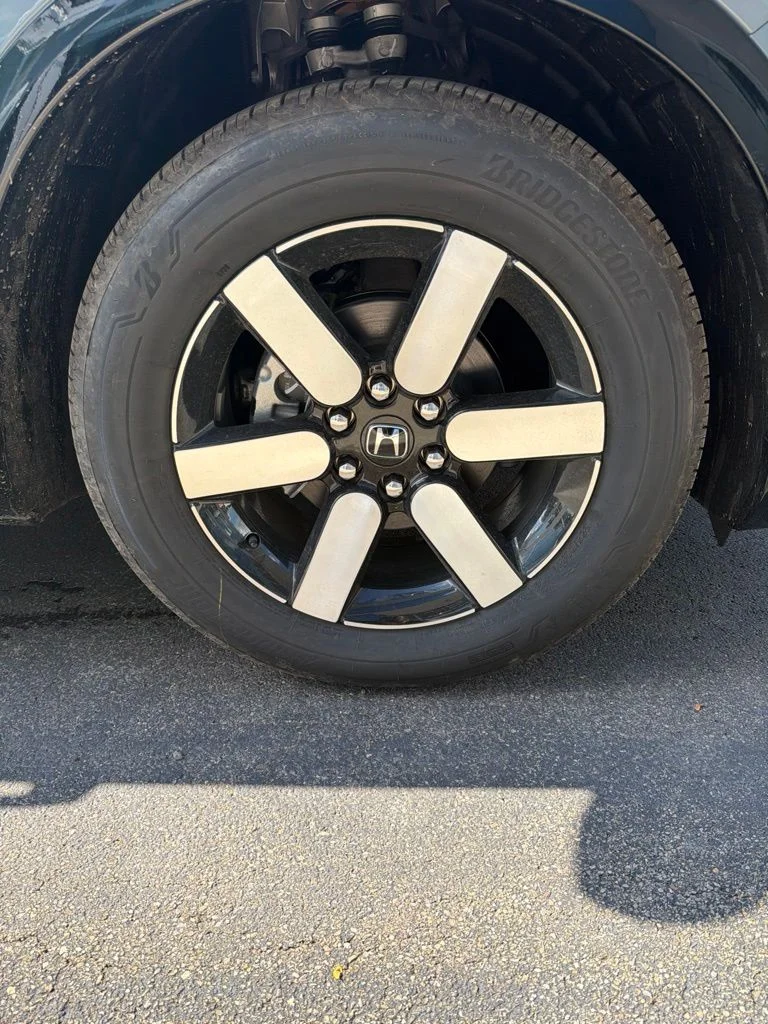New 2026 Gray Honda Touring image 5