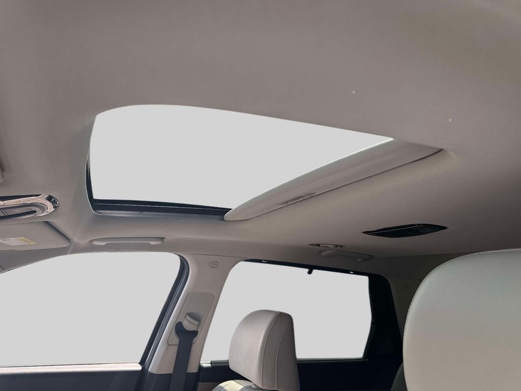 Used 2021 Gray Hyundai SEL image 19