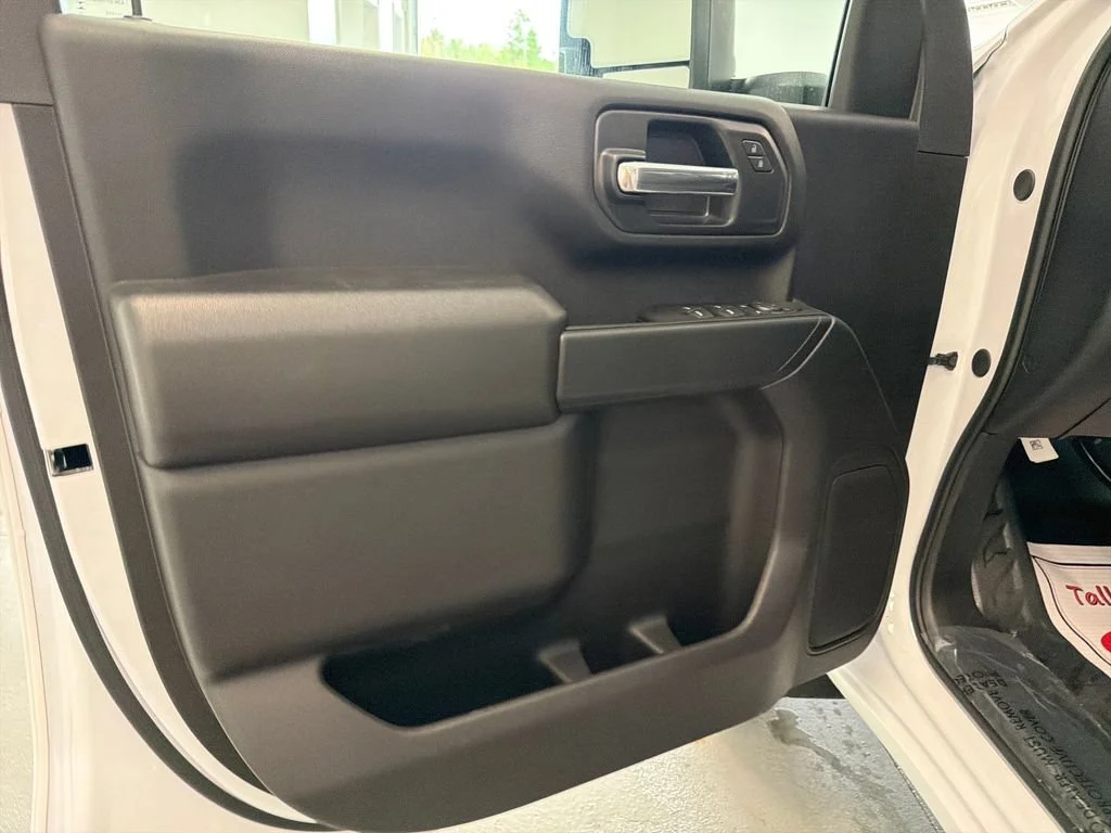 New 2026 Summit White Chevrolet Work Truck image 13