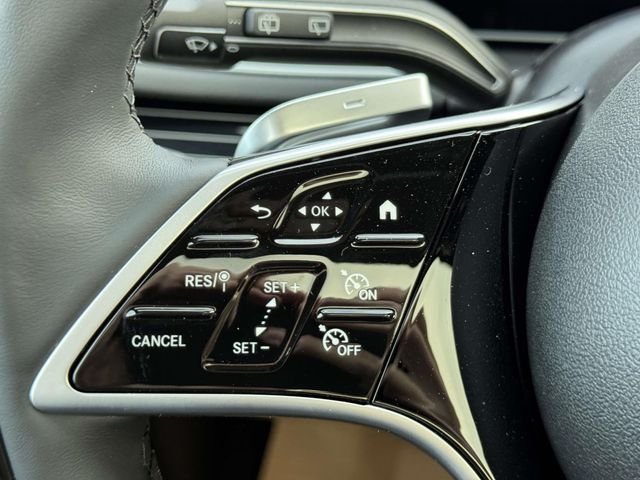 New 2026 MANUFAKTUR Ireland Mid Green Metallic Mercedes-Benz GLE 450 image 22