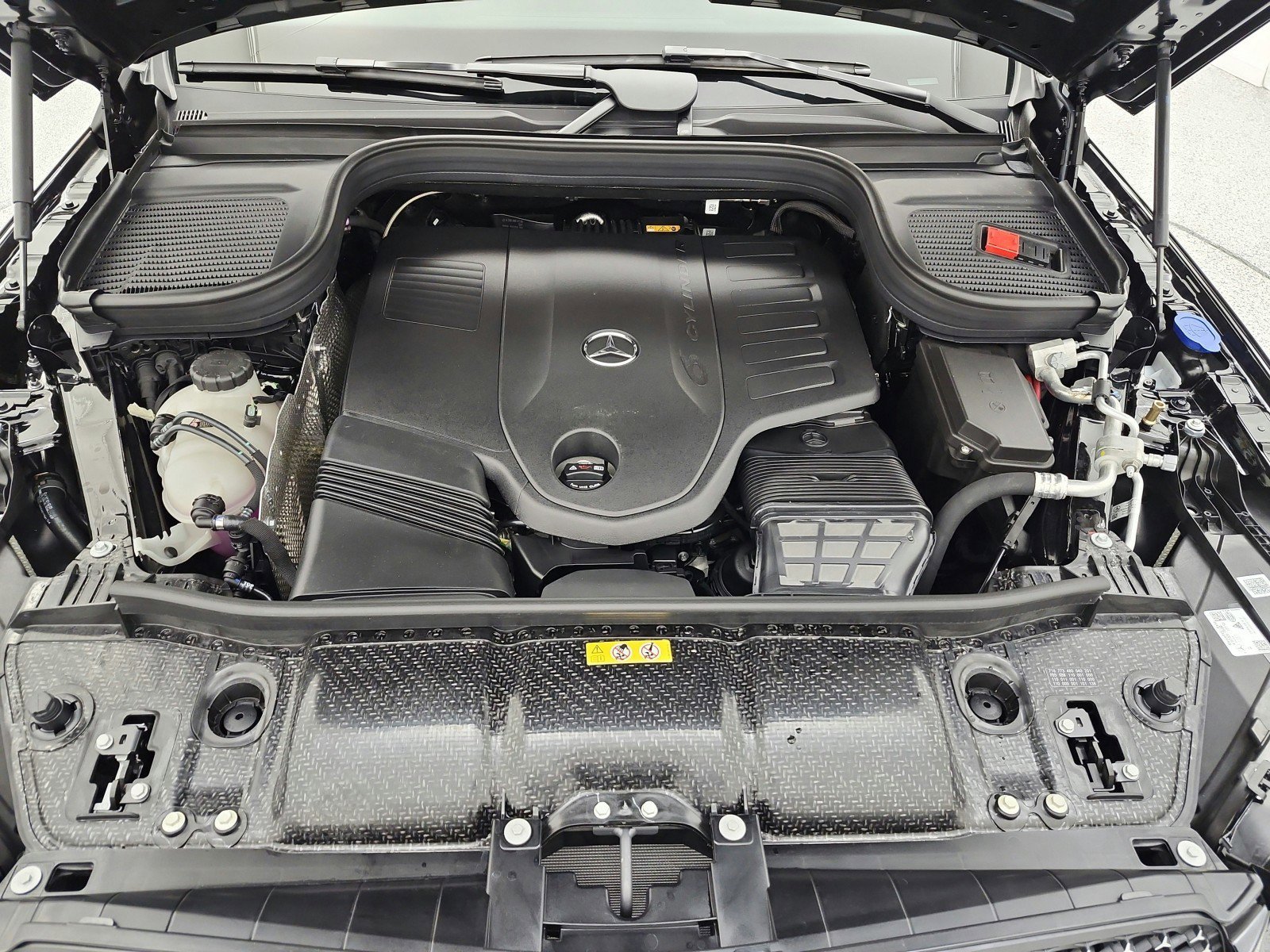 New 2026 Black Mercedes-Benz GLE 450 4MATIC® SUV image 33