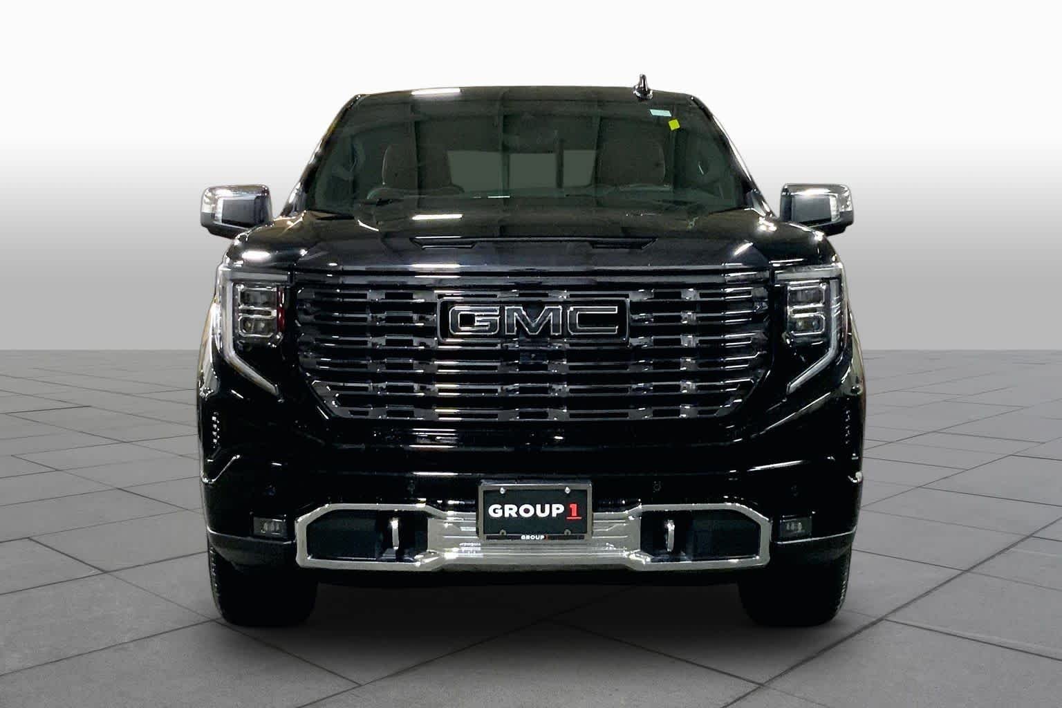 Used 2023 Onyx Black GMC Denali Ultimate image 4