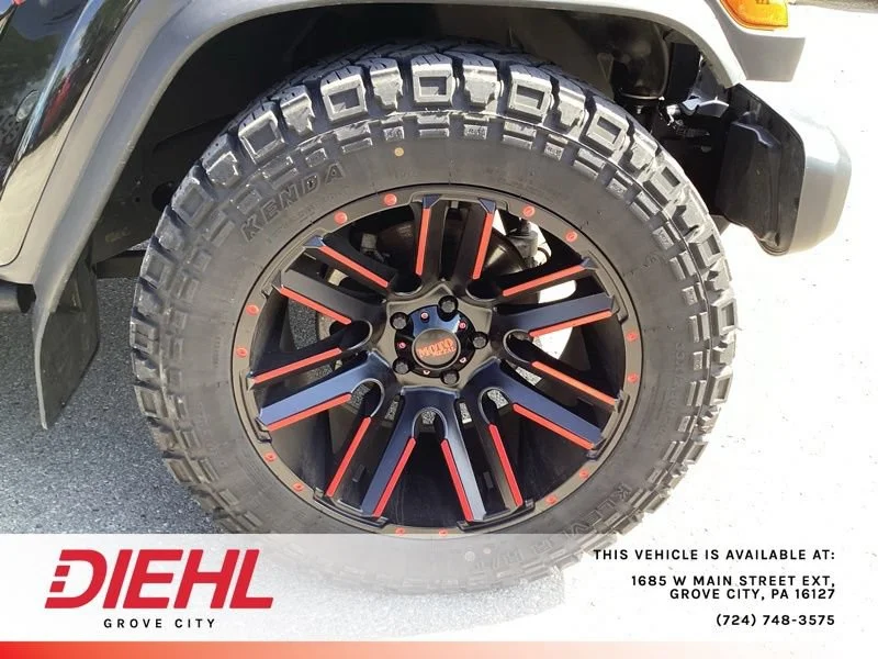Used 2021 Black Jeep 80th Anniversary 4x4 image 9