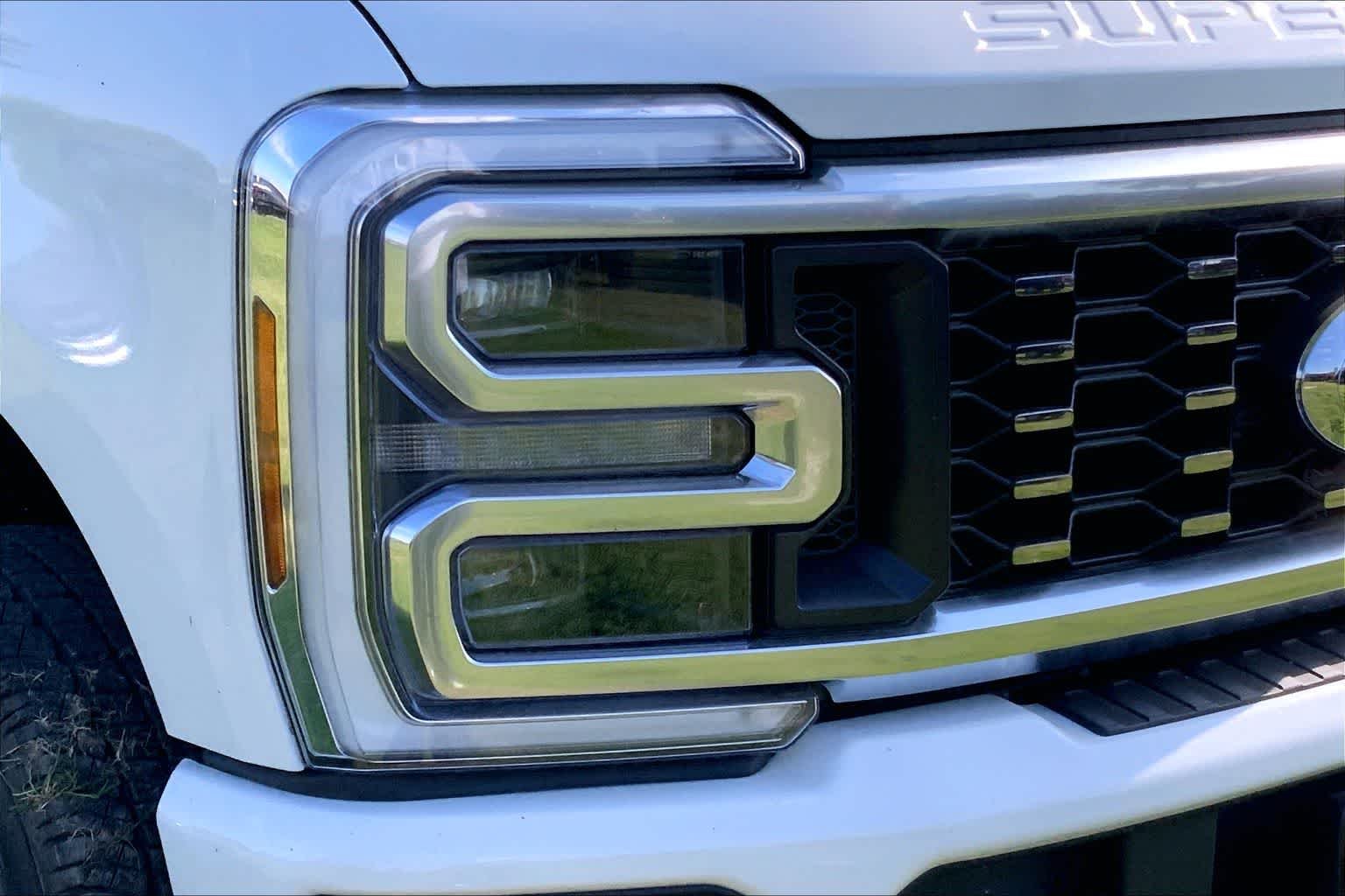 New 2026 Star White Metallic Tri-Coat Ford F-350® Platinum® image 10