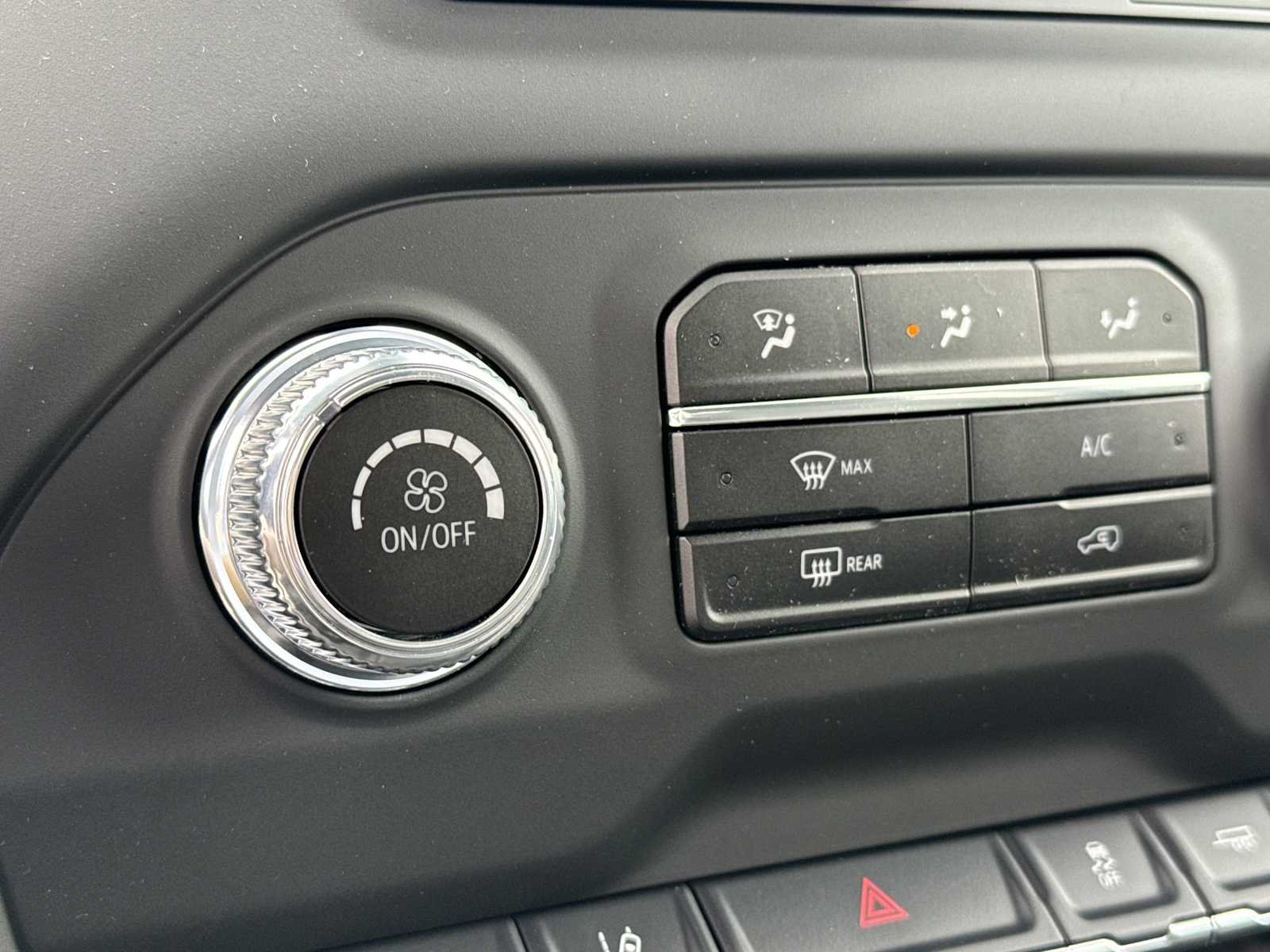 2025 GMC Sierra 3500HD Pro - Photo 28