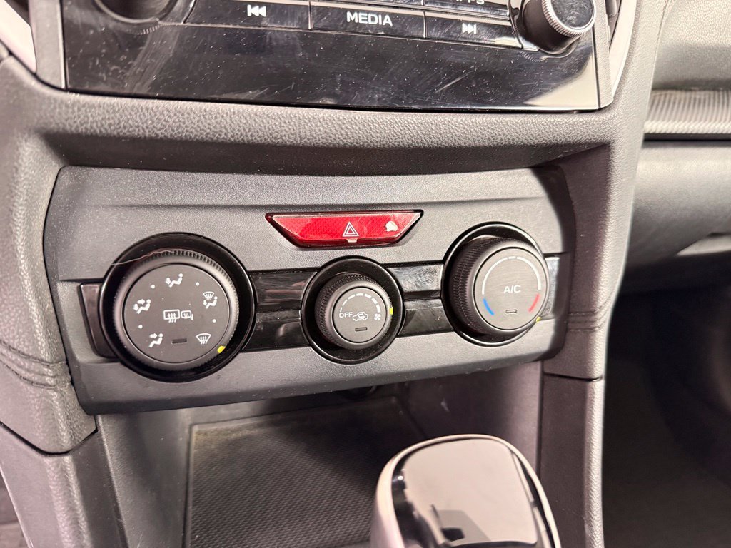 Used 2018 Silver Subaru 2.0i Premium image 23