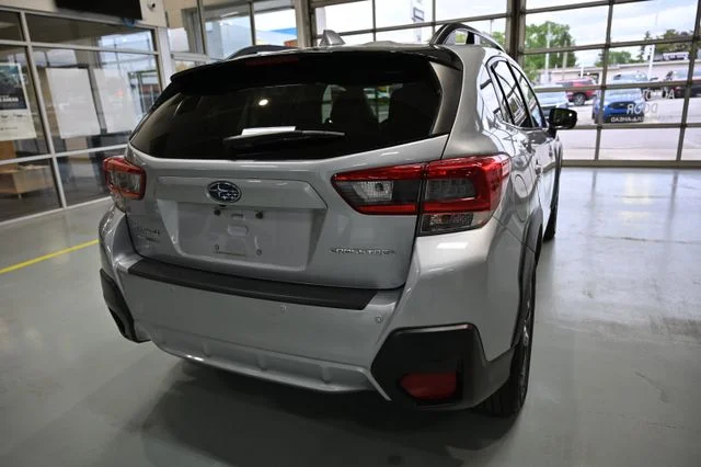 Used 2021 Silver Subaru Limited image 5