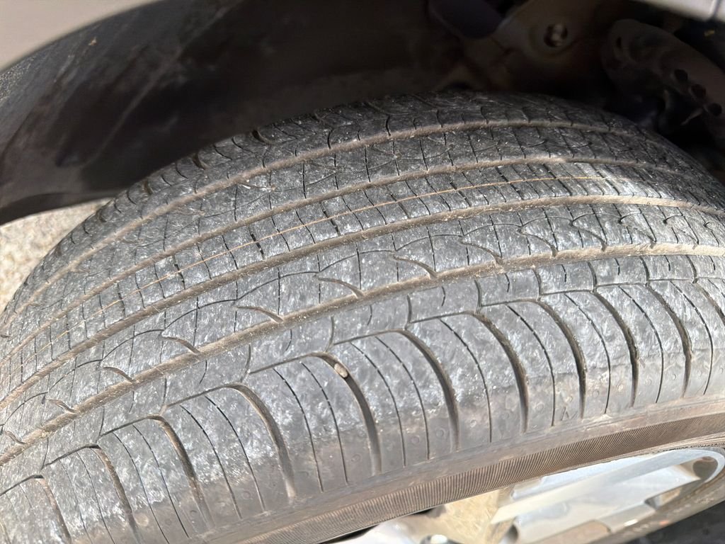 Used 2025 Gray Hyundai SEL image 26