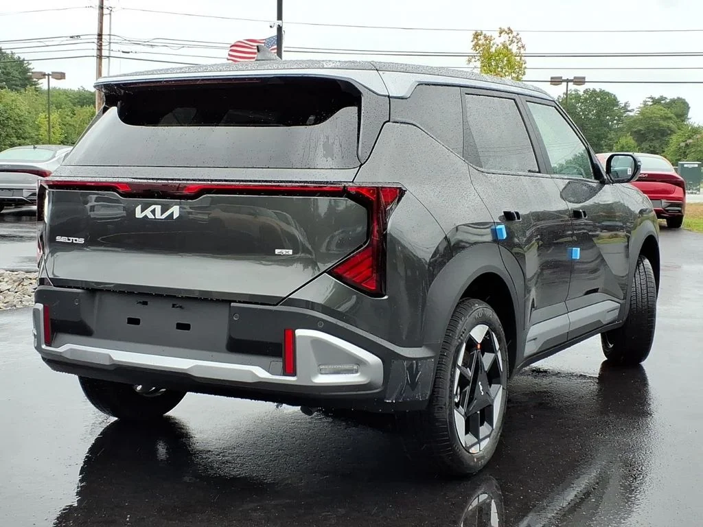 New 2027 Gray Kia S image 4