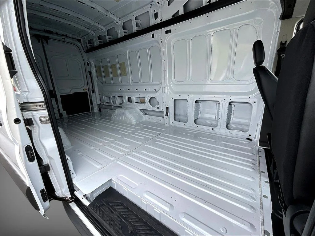 New 2026 Oxford White Ford Cargo Van image 10