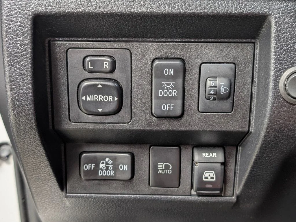 Certified Used 2018 Super White Toyota SR5 image 11