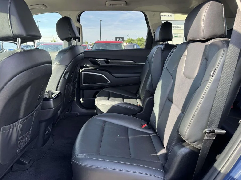 Used 2023 Black Kia S image 15