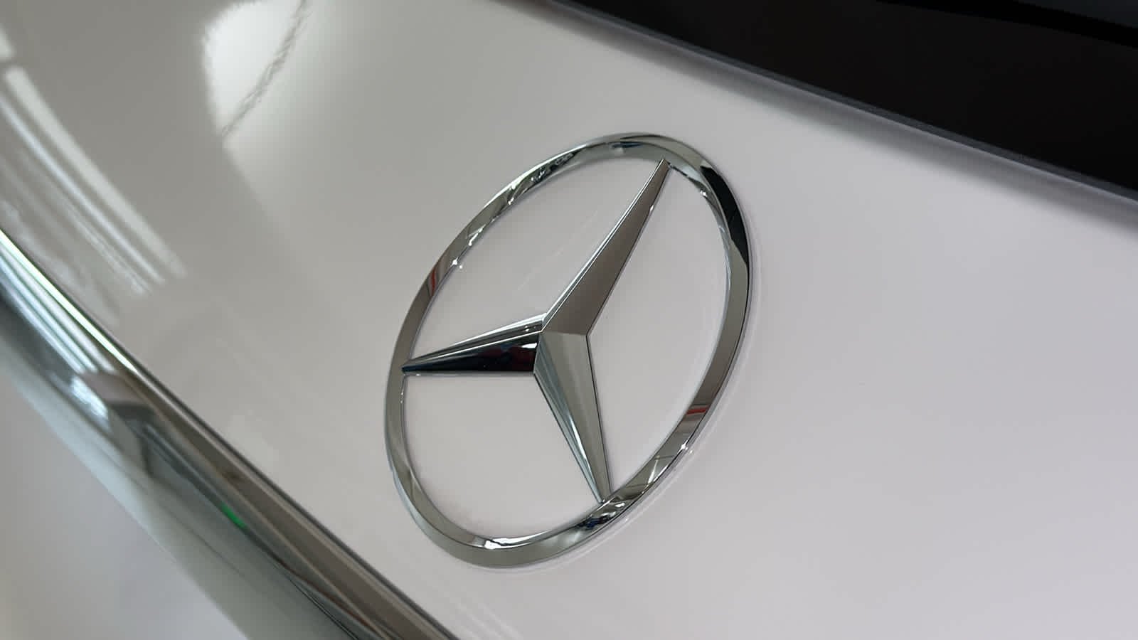 New 2026 Polar White Mercedes-Benz GLS 450 image 9