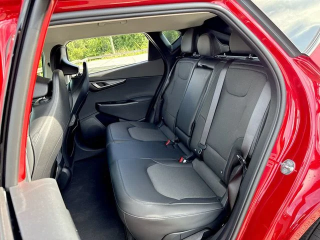 Used 2025 Red Kia Light image 22