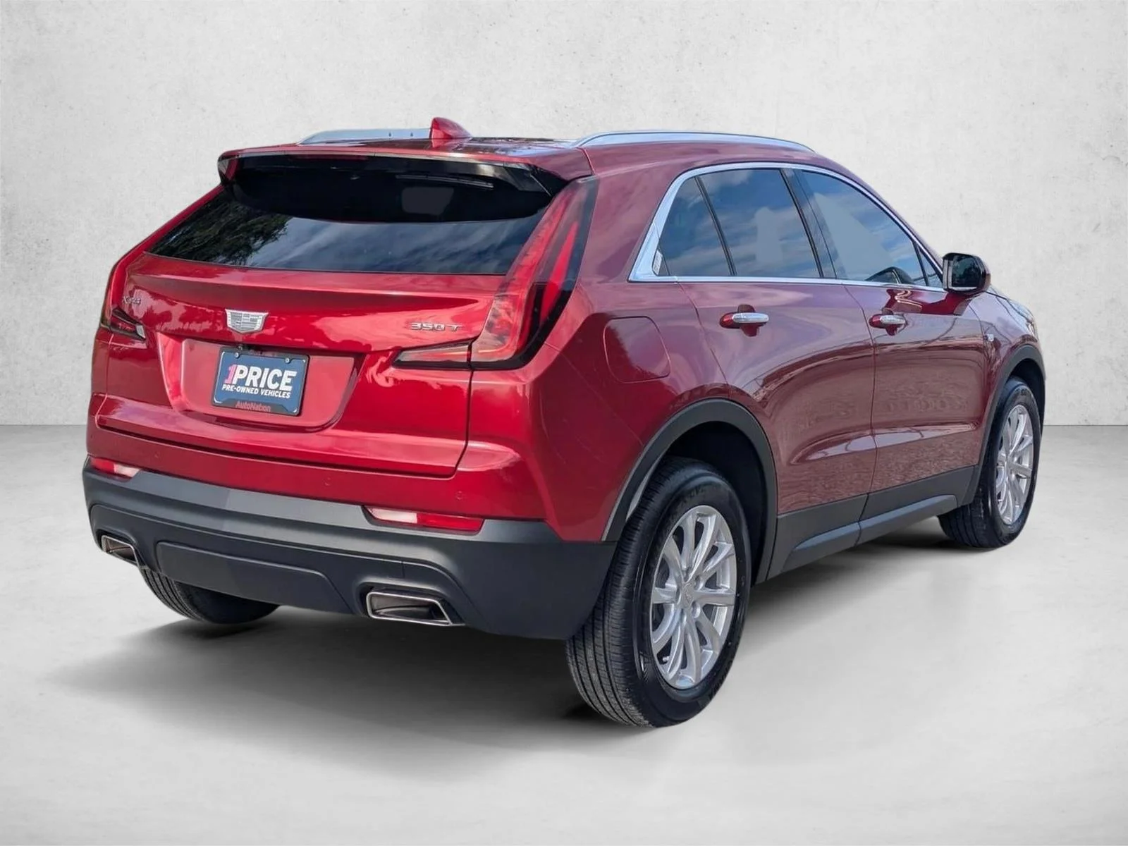 Used 2022 Infrared Tintcoat Cadillac FWD Luxury image 5
