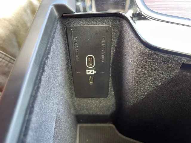 Used 2024 Gray Volvo B5 Plus Dark Theme image 38
