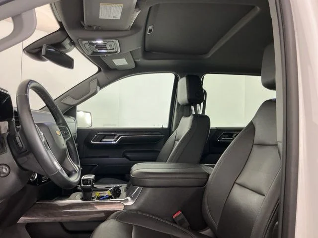Used 2024  Chevrolet LTZ image 15