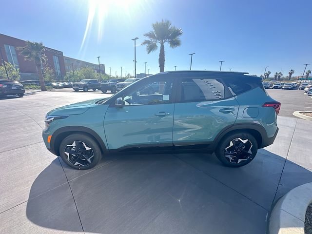 Used 2026 Blue / Black Kia S image 4