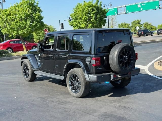 Used 2022 Black Jeep Unlimited Sahara 4x4 image 3