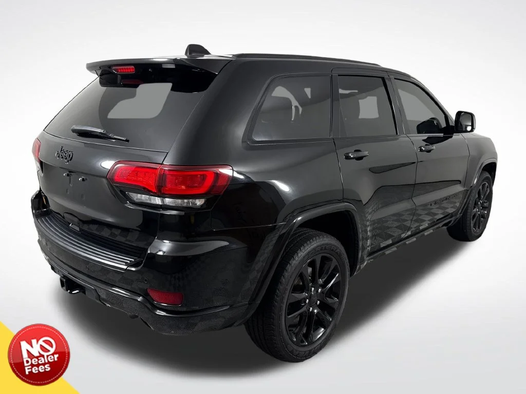 Used 2022 Black Jeep Laredo X image 3