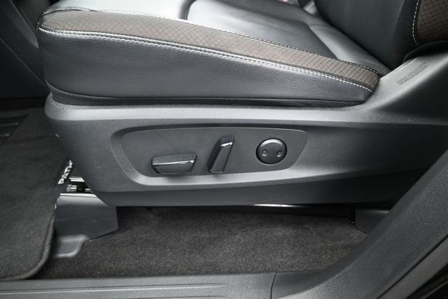 Used 2025 Super Black Nissan SL image 12