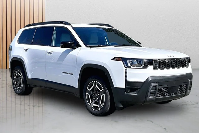 2026 Jeep Cherokee Laredo