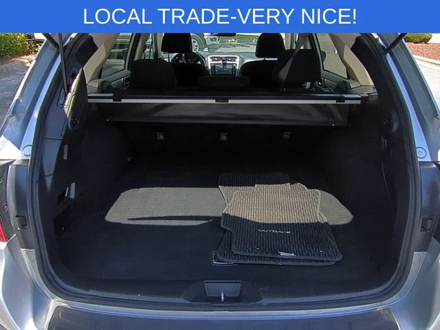 Used 2018 Silver Subaru 2.5i Premium image 32
