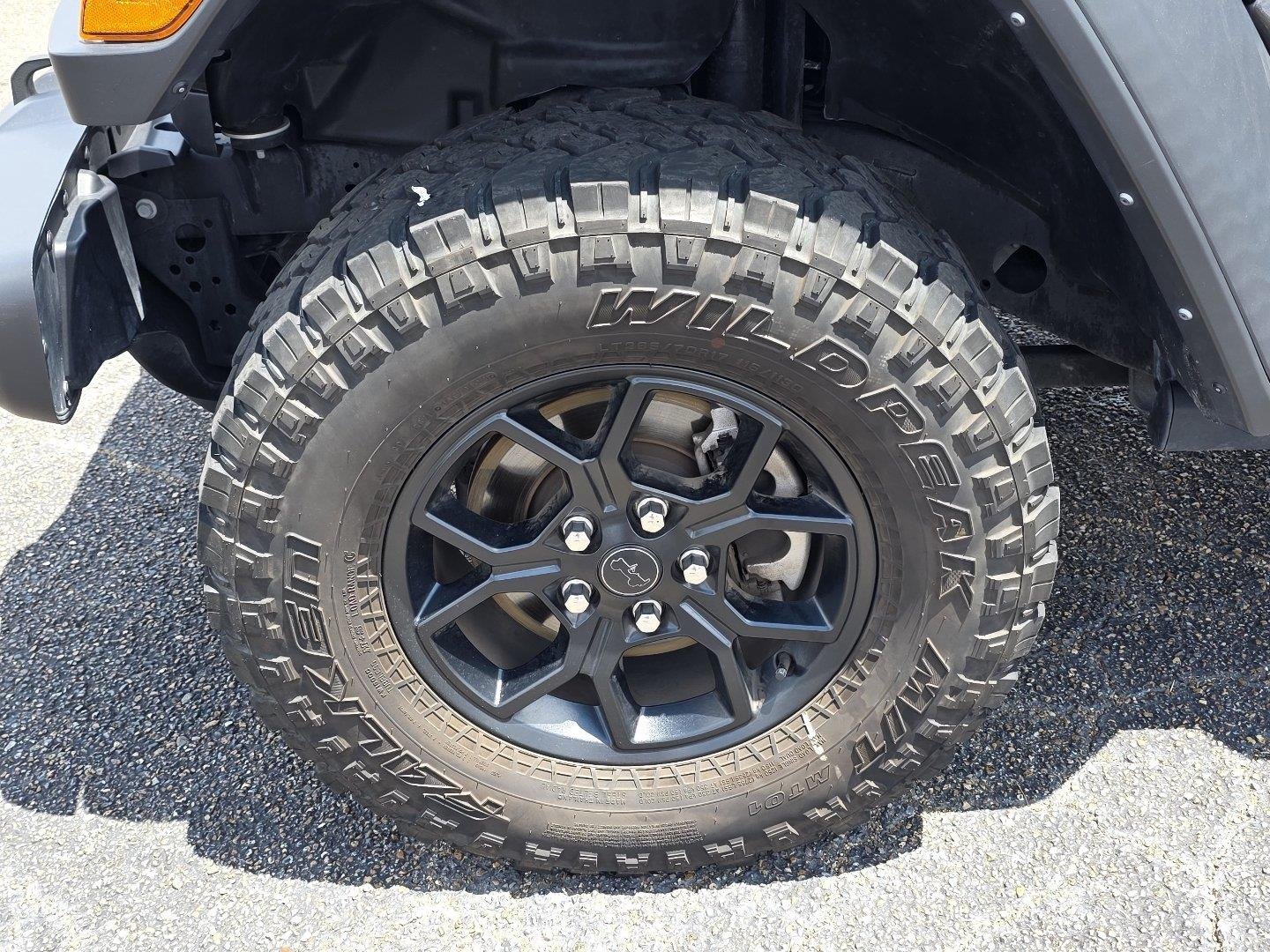 Used 2025 Granite Crystal Metallic Clearcoat Jeep Willys image 37