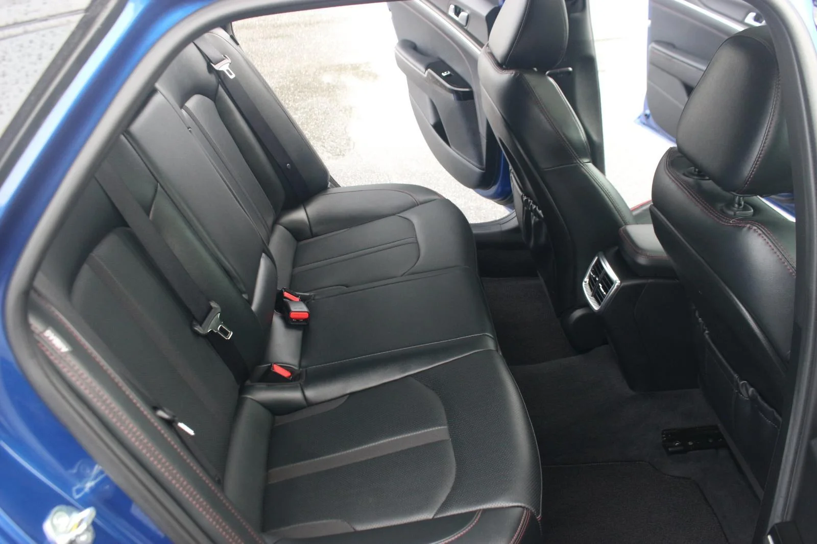 Used 2024 Blue Kia GT image 35