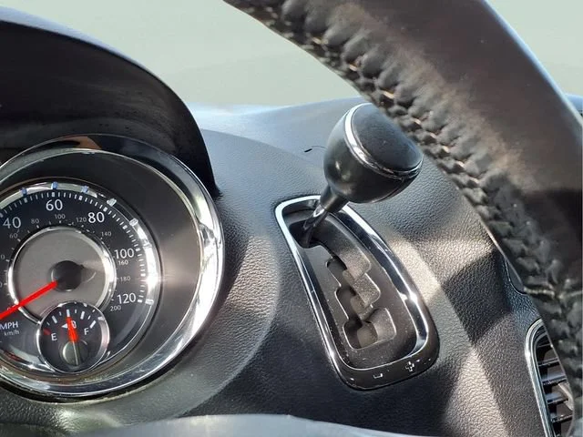 Used 2015 Gray Chrysler Touring-L image 13