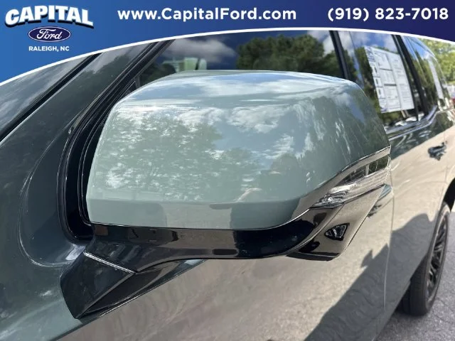 Used 2026 Green Cadillac Sport image 12