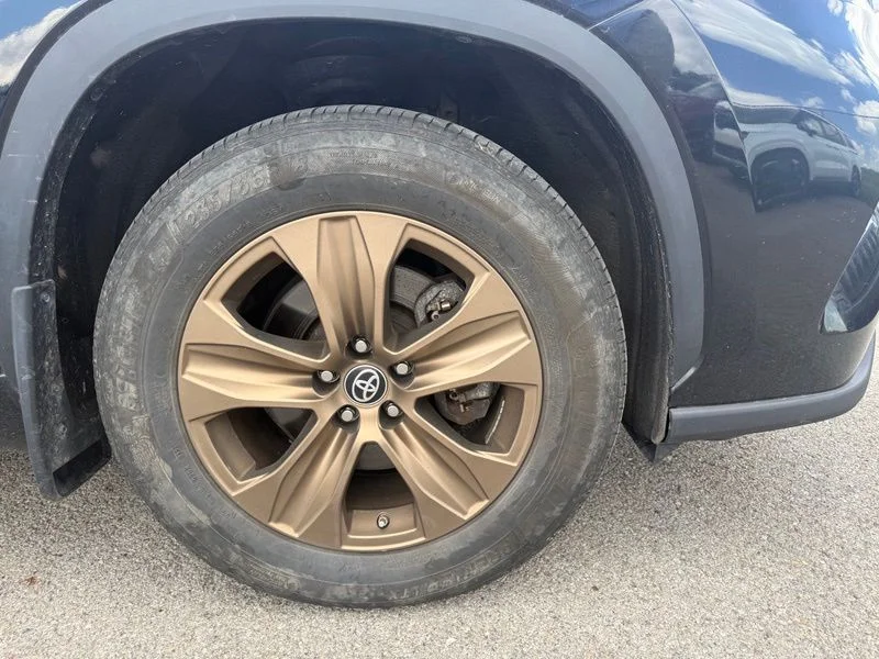 Used 2023 Black Toyota Bronze Edition image 4