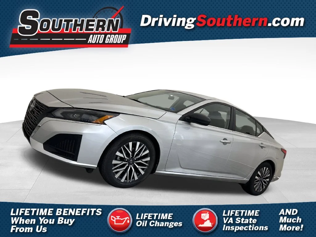 Used 2024 Silver Nissan 2.5 SV image 1