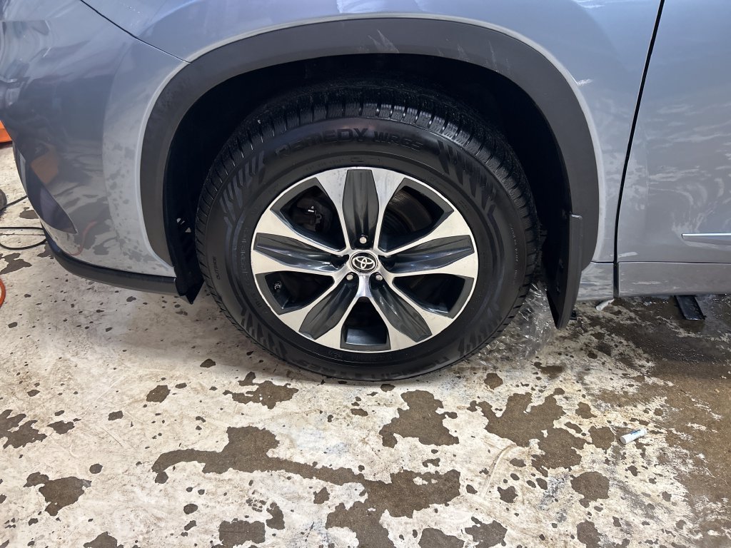 Used 2021  Toyota XLE image 10