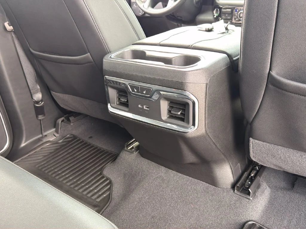 2025 Chevrolet Silverado 3500HD LTZ - Photo 32