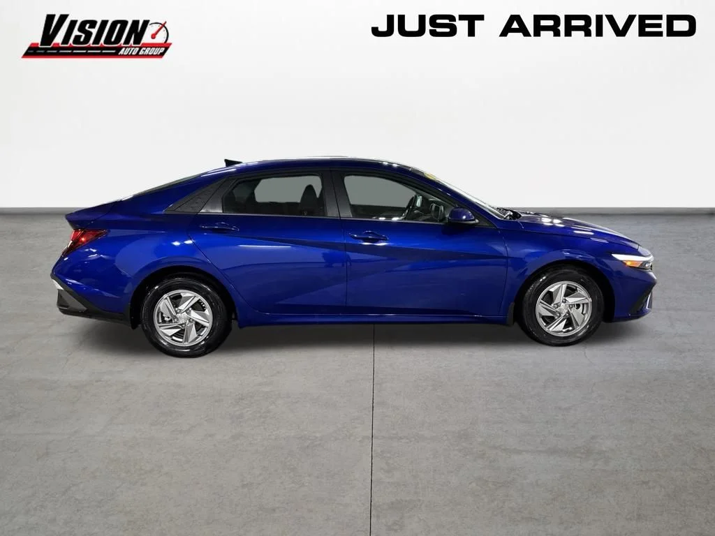 New 2025 Blue Hyundai SE image 4