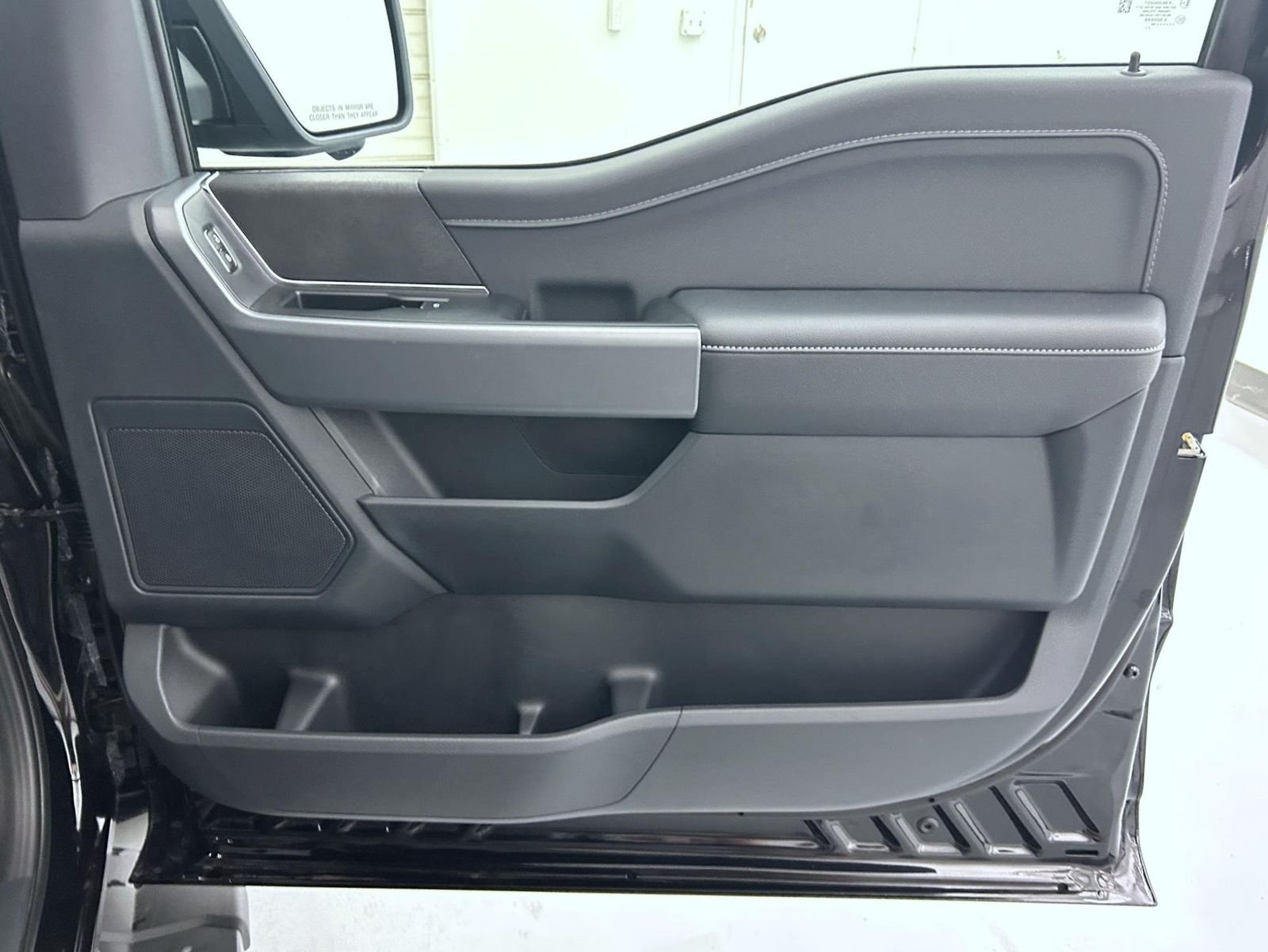 New 2026 Agate Black Metallic Ford XLT image 16