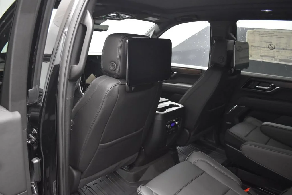 2026 GMC Yukon Denali - Photo 18
