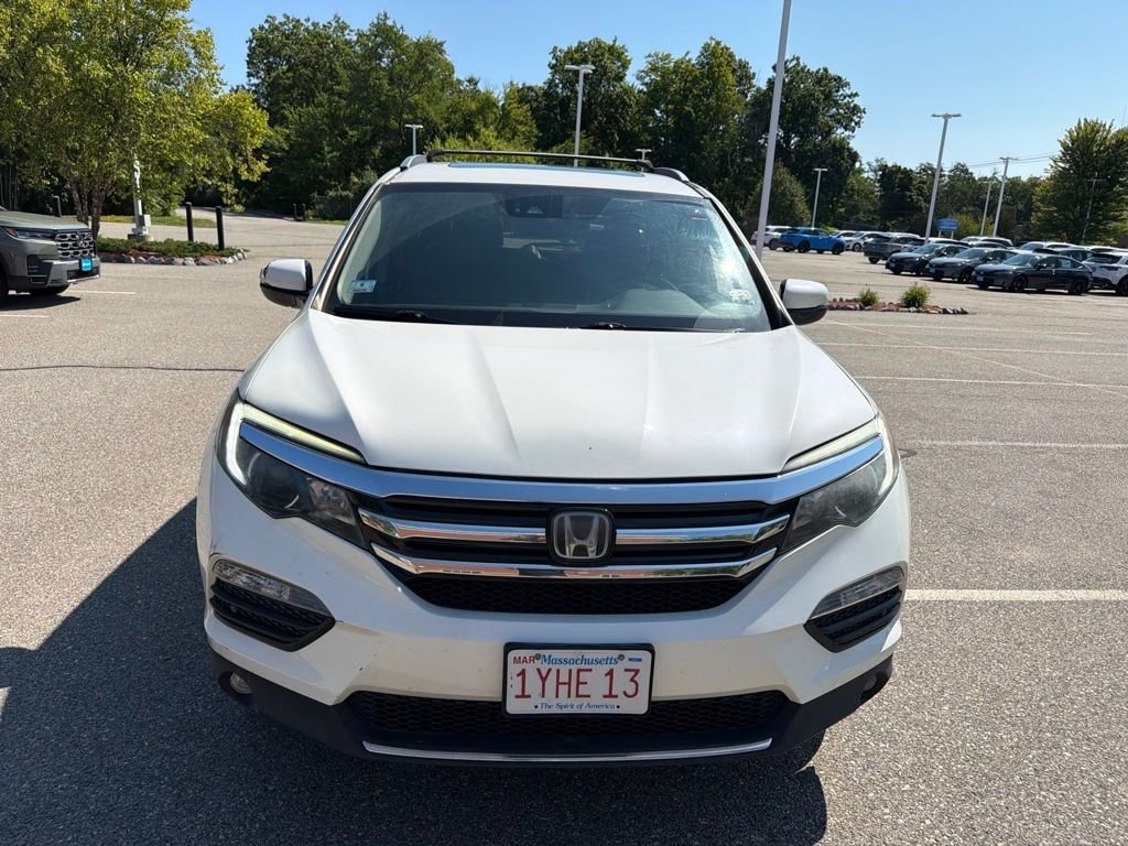 Used 2017 White Honda Elite image 3