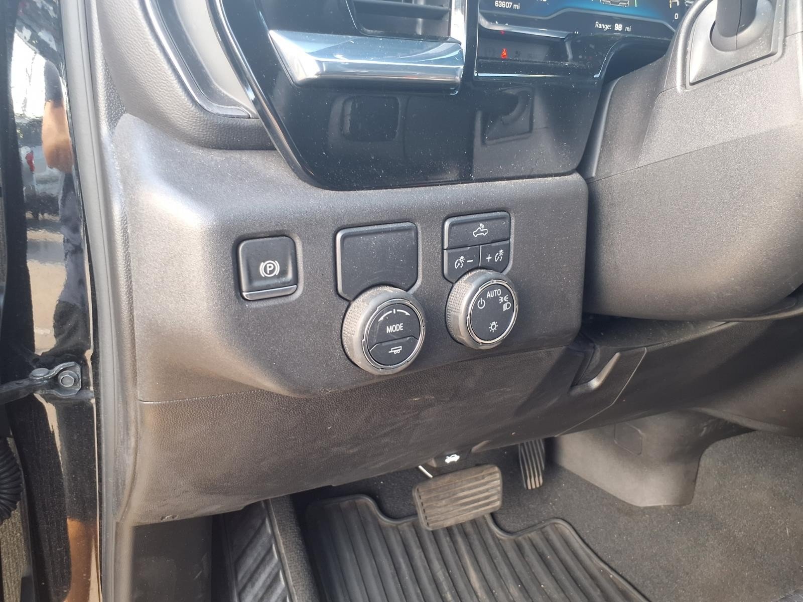 2025 Chevrolet Silverado 1500 photo 16 of 25