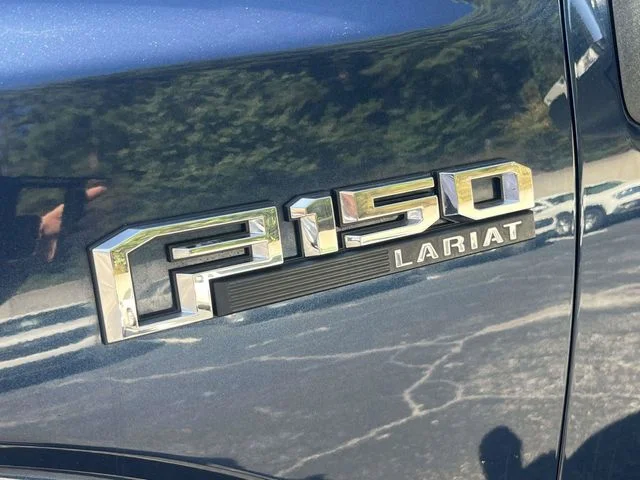 Used 2016 Blue Jeans Metallic Ford Lariat image 11