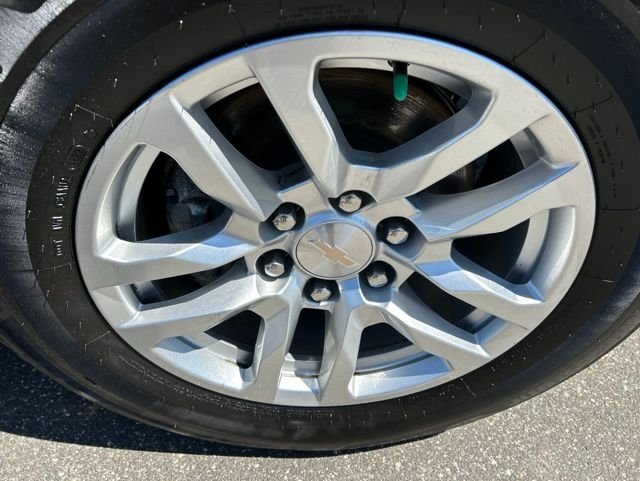 Used 2021 Gray Chevrolet LT image 9