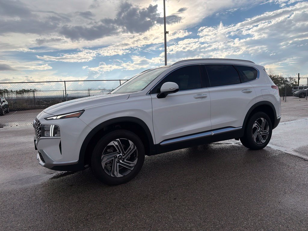 Used 2023 White Hyundai SEL image 3
