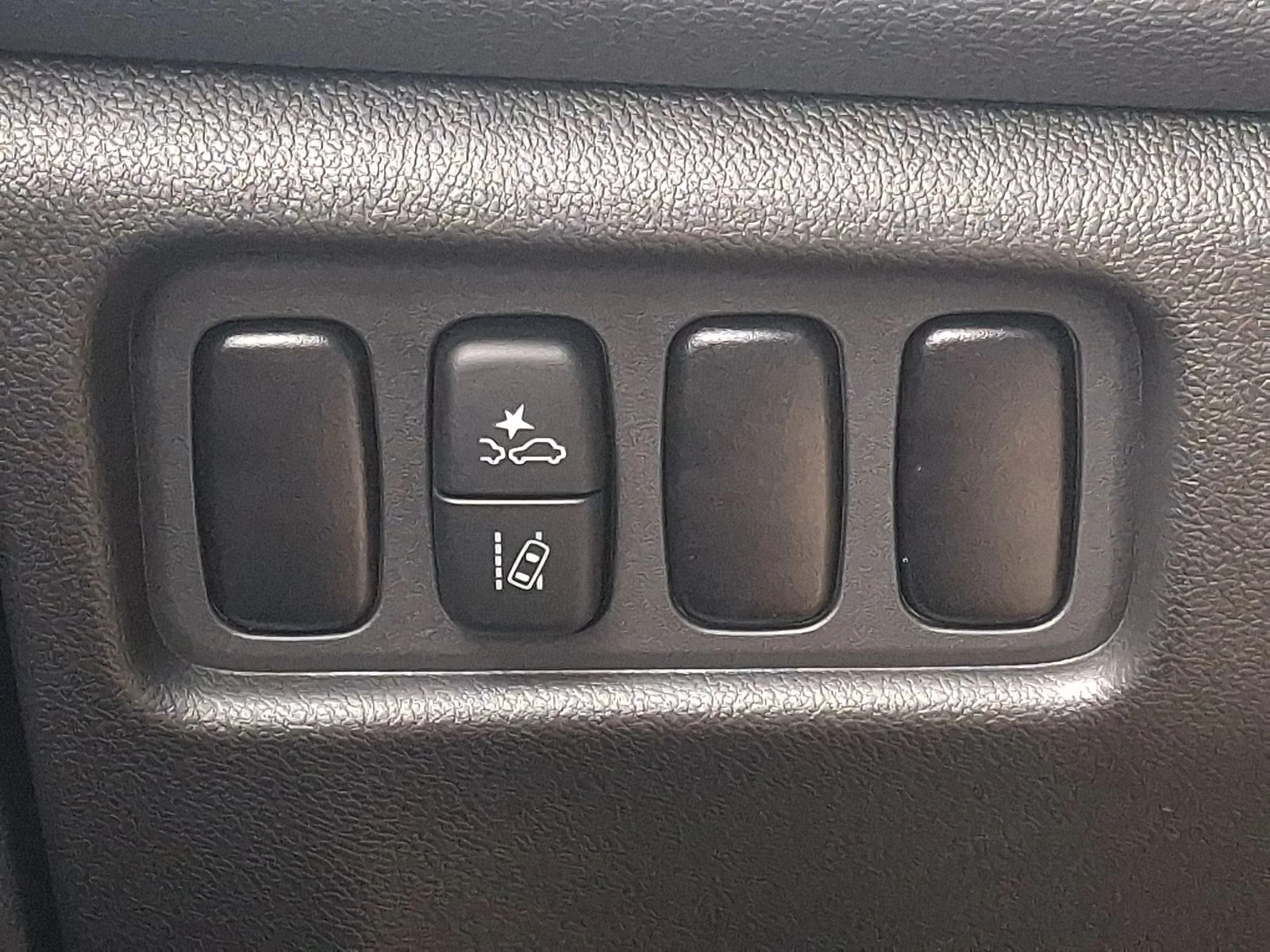 New 2027 Gray Mitsubishi 2.0 ES image 17