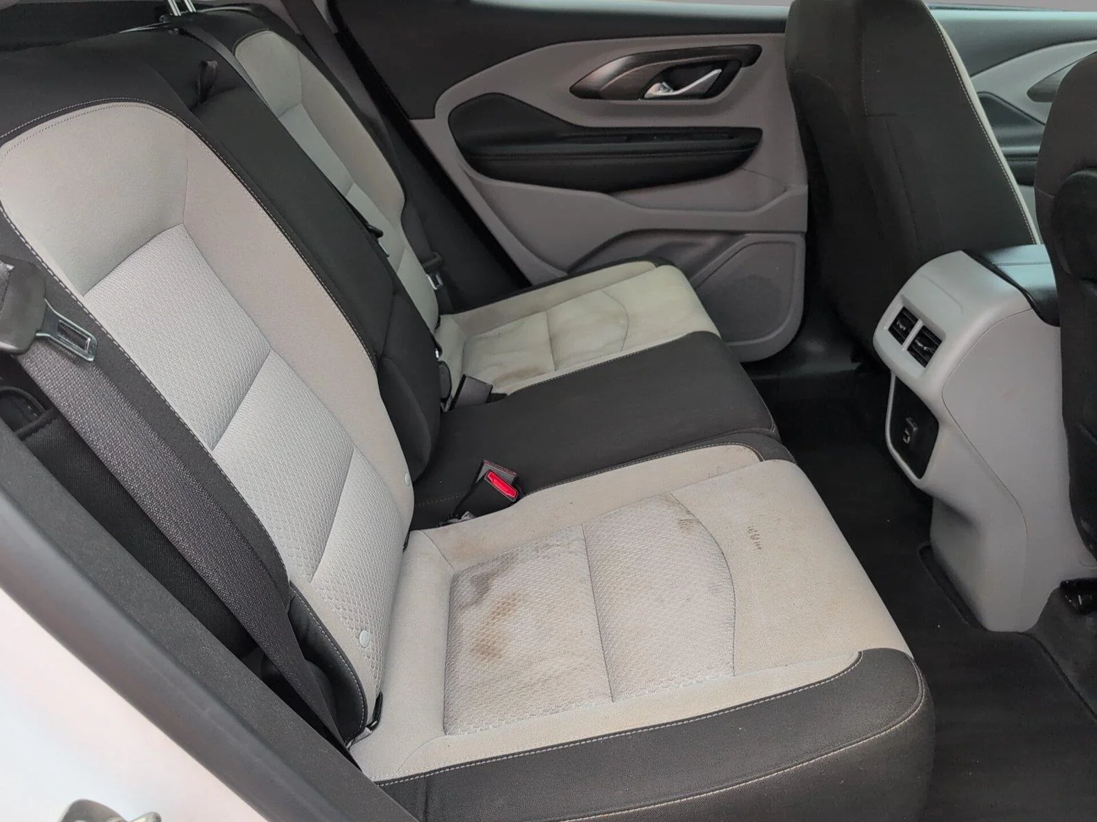 Used 2024 Summit White GMC SLE image 37