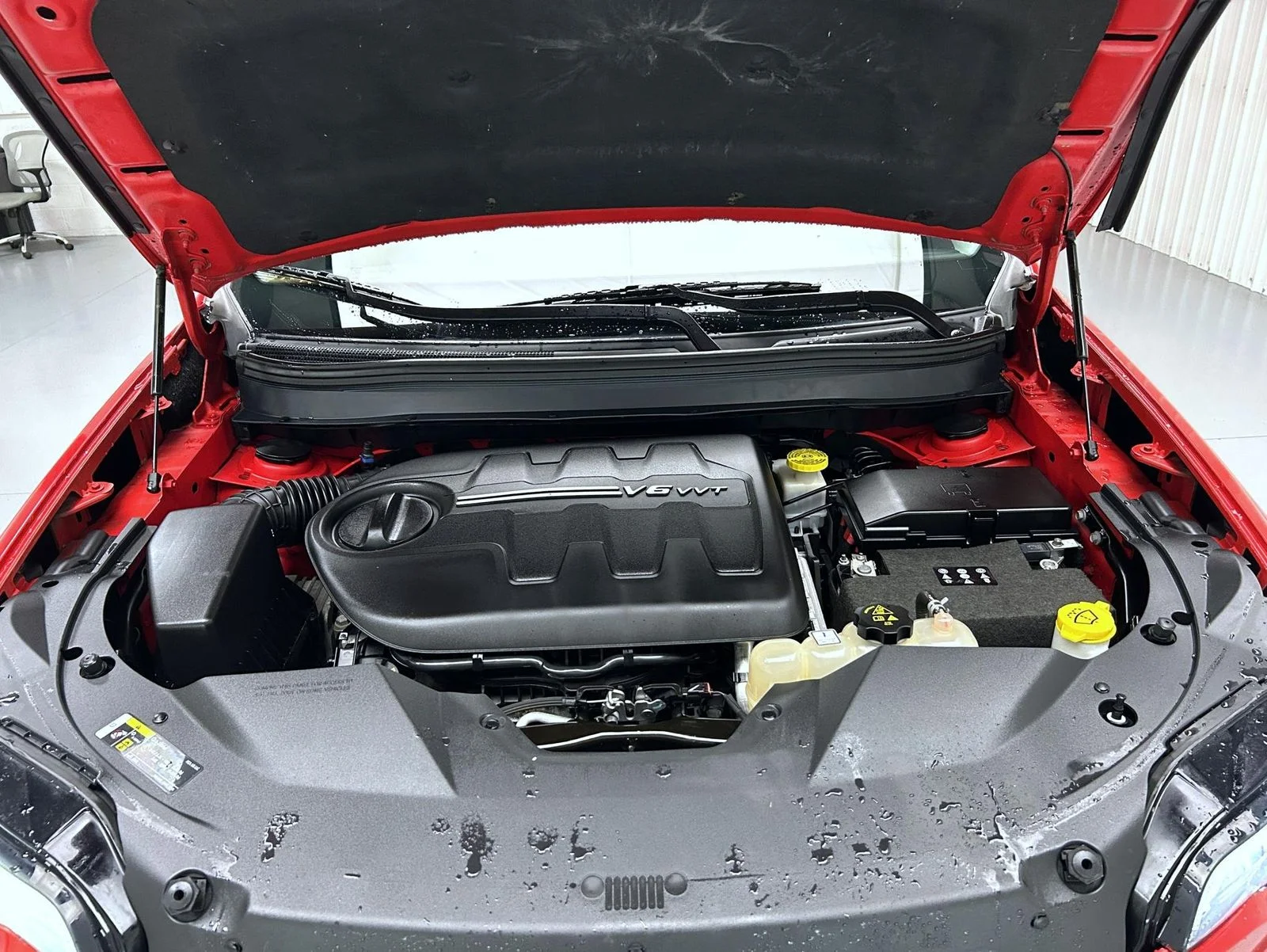 Used 2019 Red Jeep Trailhawk image 24
