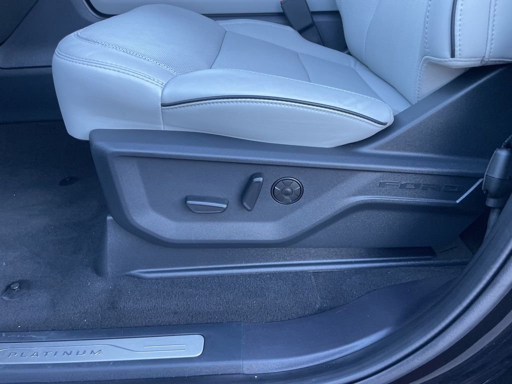 Used 2025 Black Ford Platinum image 19