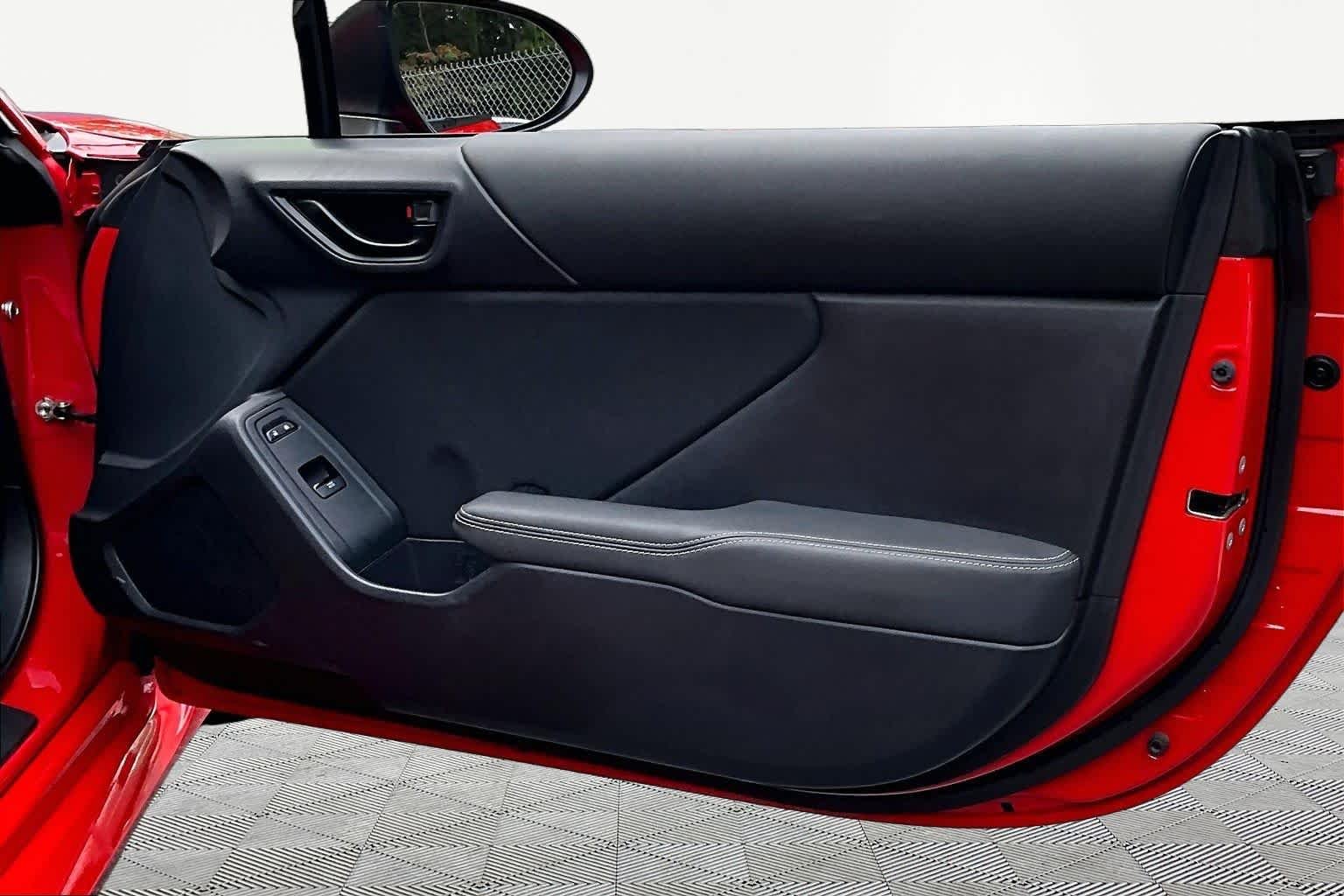 Used 2023 Track bRed Toyota  image 21